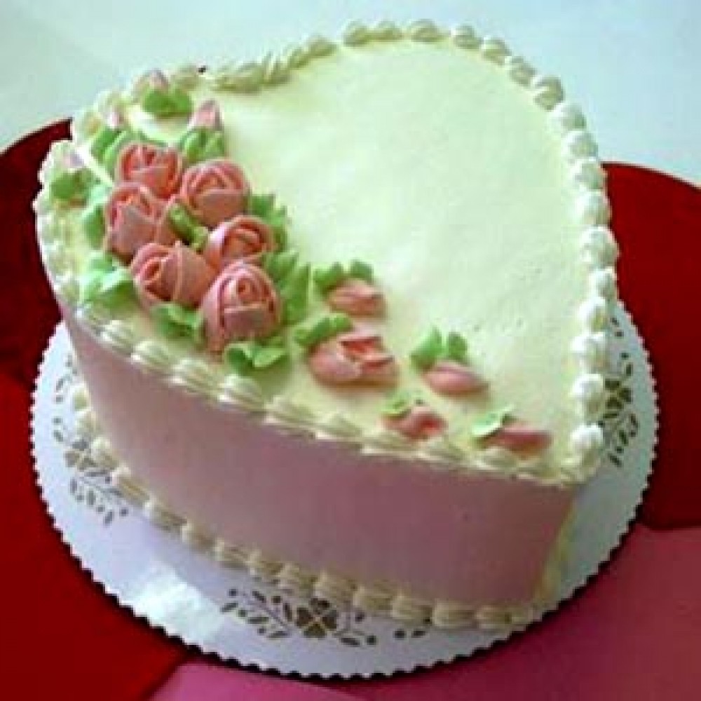 Yummy Yummy – 3.3 Pounds Vanilla Heart Shape Cake