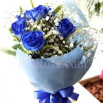 4 pcs Blue Roses in a bouquet.