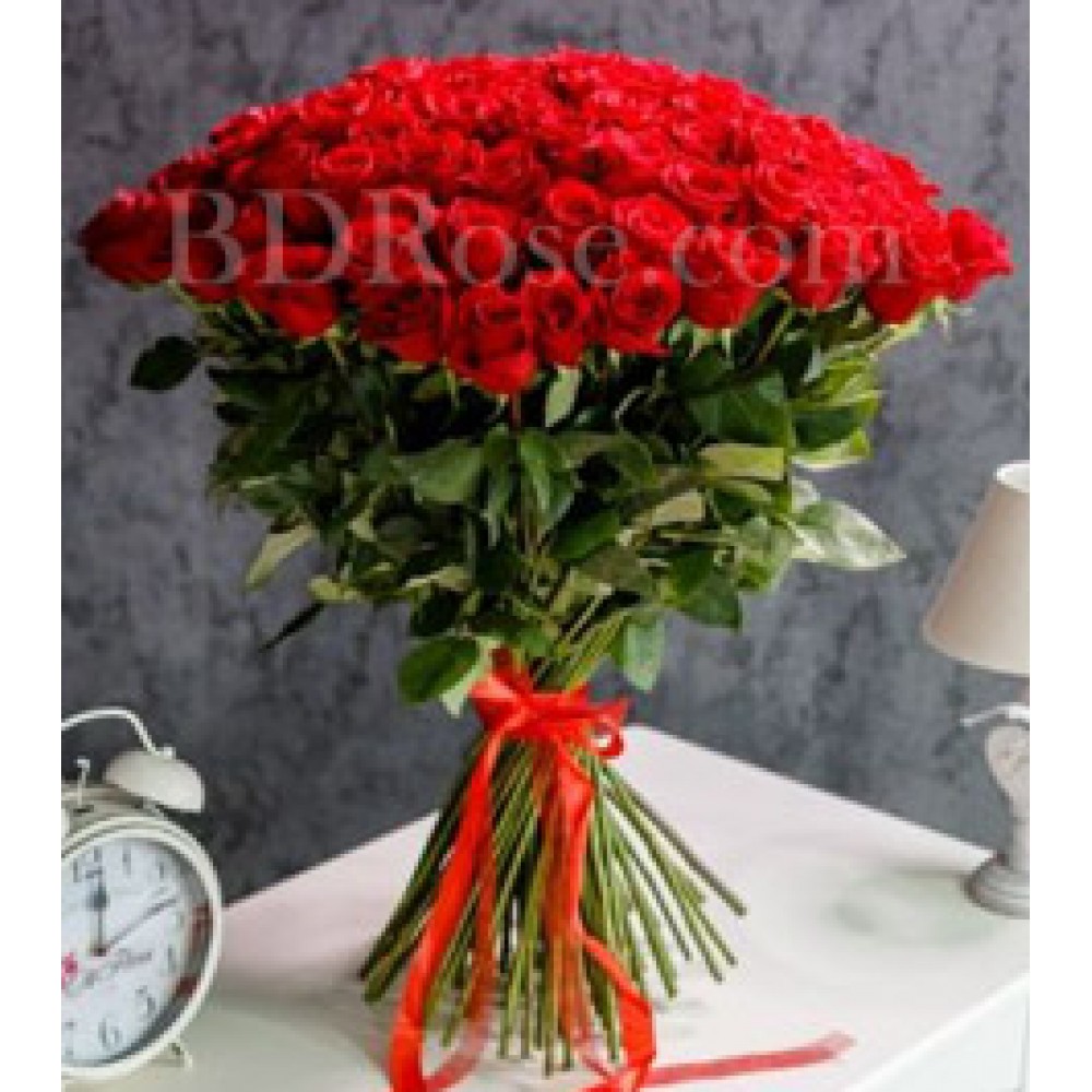 80 pcs fresh red roses in bouquet