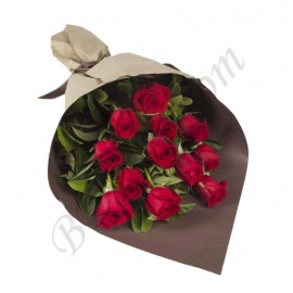 1 Dozen red roses in bouquet