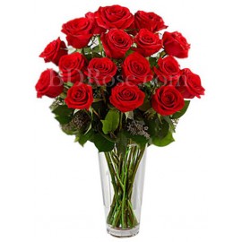 18 pcs red roses in vase